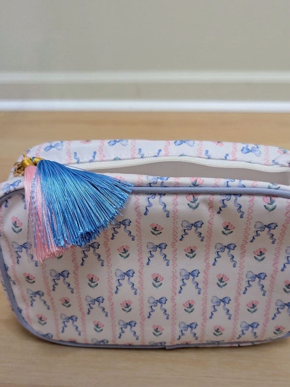 Pink Floral Ribbon Pattern Cosmetic Pouch with Tassel